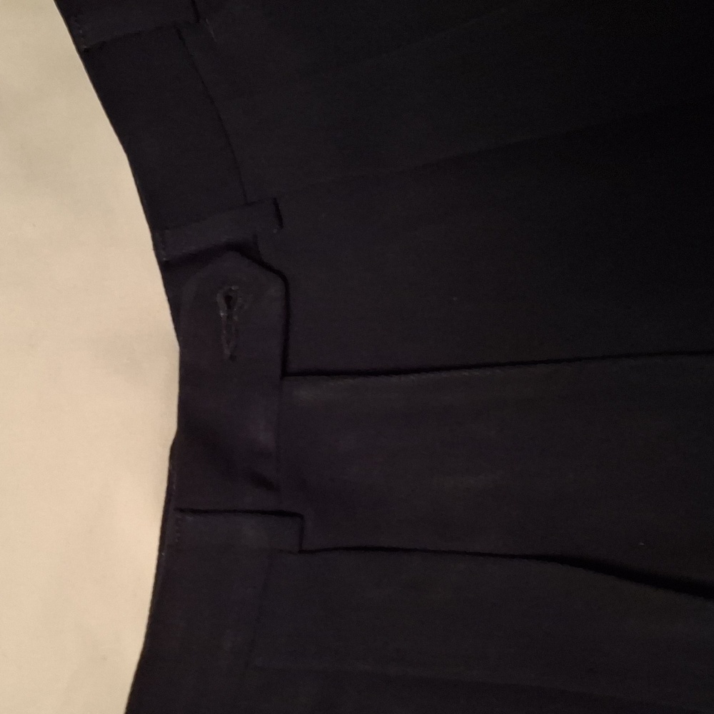 Giorgio Armani Navy Blue Wool Dress Pants with Tapered Fit and Crease - Picture 5 of 9